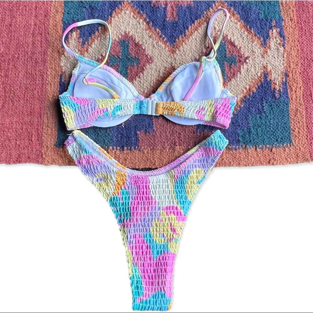 Pastel bikini set in size small - Picture 5 of 6